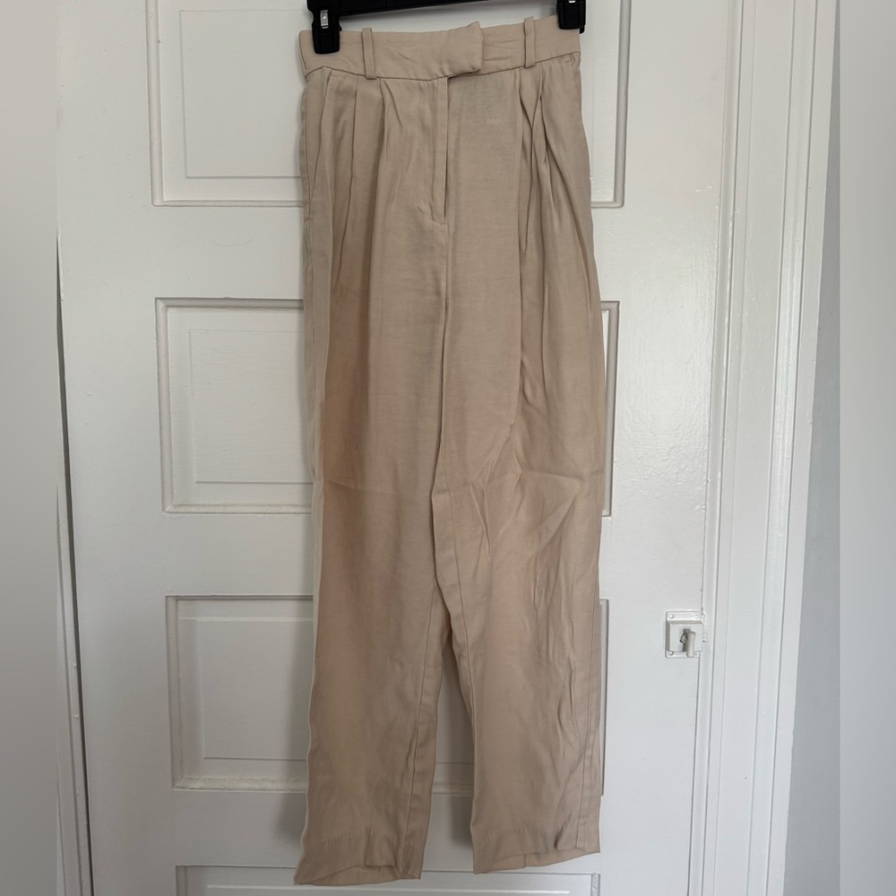 h&M women’s dress pants. Size 2